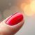 Jak malować paznokcie przy skórkach? Przewodnik po technikach manicure