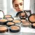 Chłodny bronzer do jasnej cery – jak wybrać i aplikować?